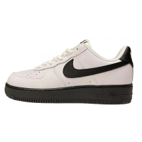 Nike Air Force 1 Low White / Black Sole